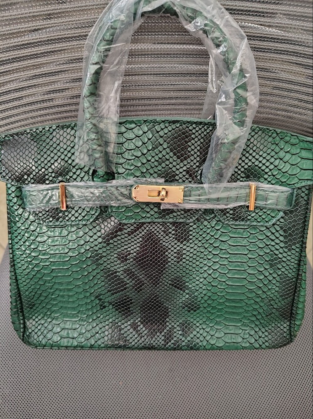 Brand New Fashion bag Green Faux Snake-Embossed Tote Bag with Gold Hardware